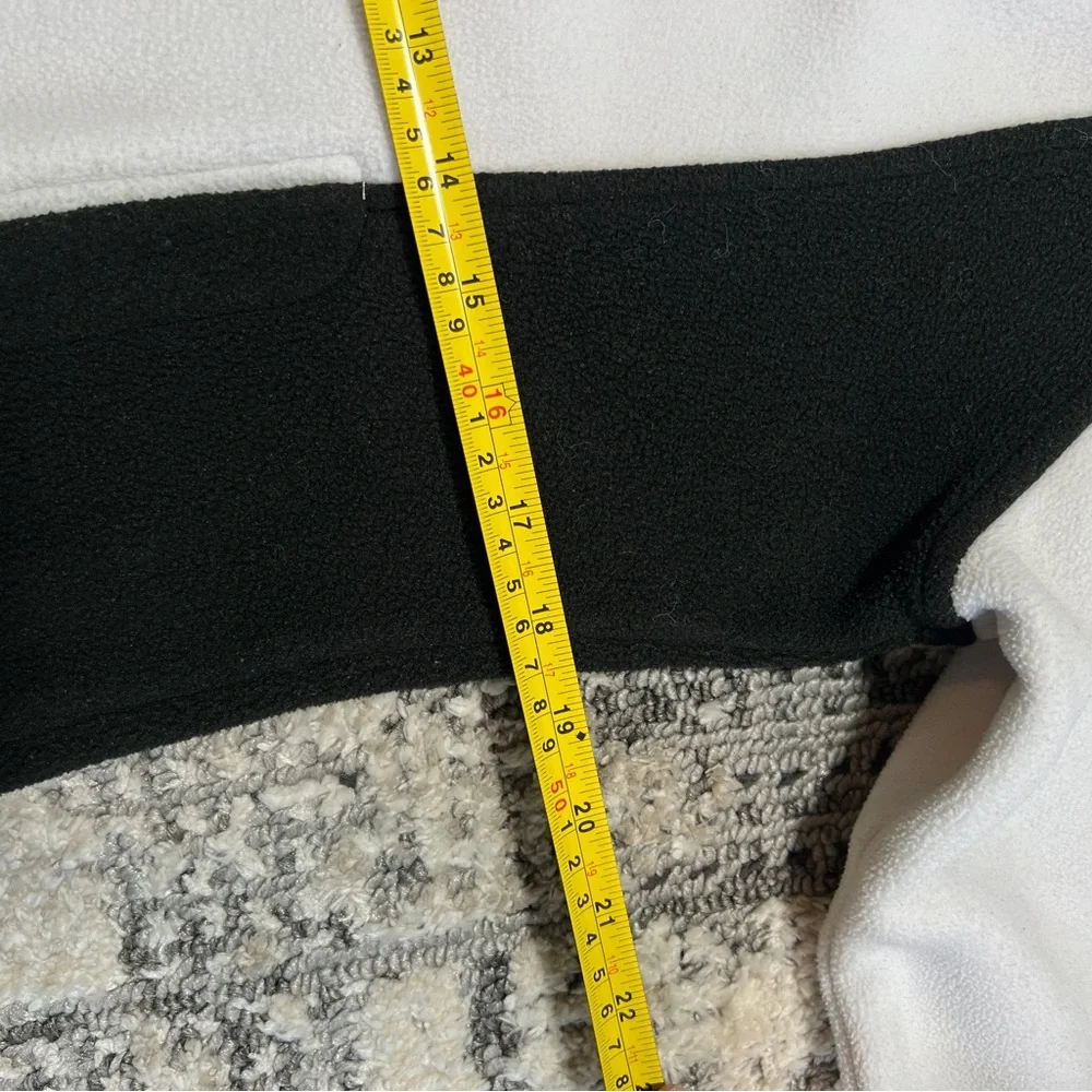 Women’s The North Face fleece - Picture 5 of 5